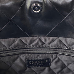 Chanel 22 Shopping Bag