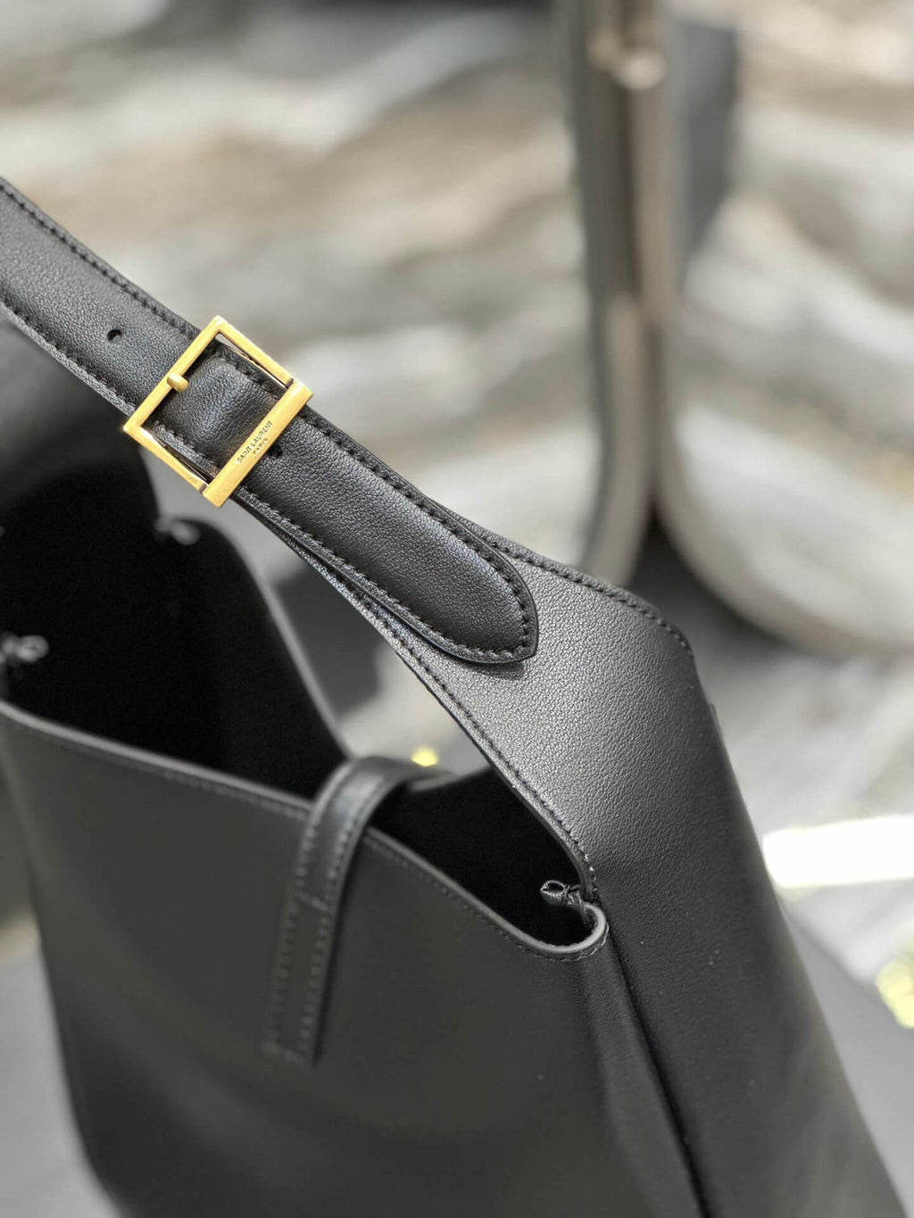 YSL Explosive Style LE 5A7 Underarm Bag