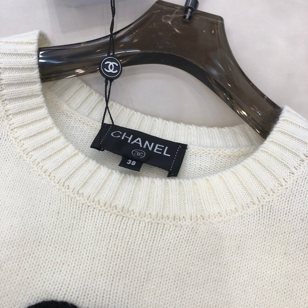 CHANEL New Short-Sleeved Knitted Top