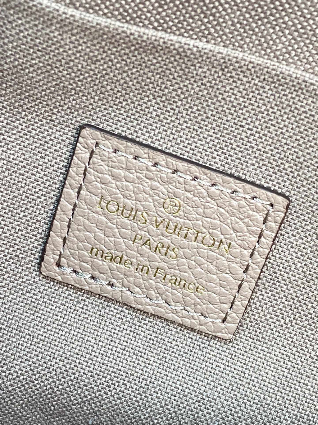 LV FÉLICIE POCHETTE Chain Bag