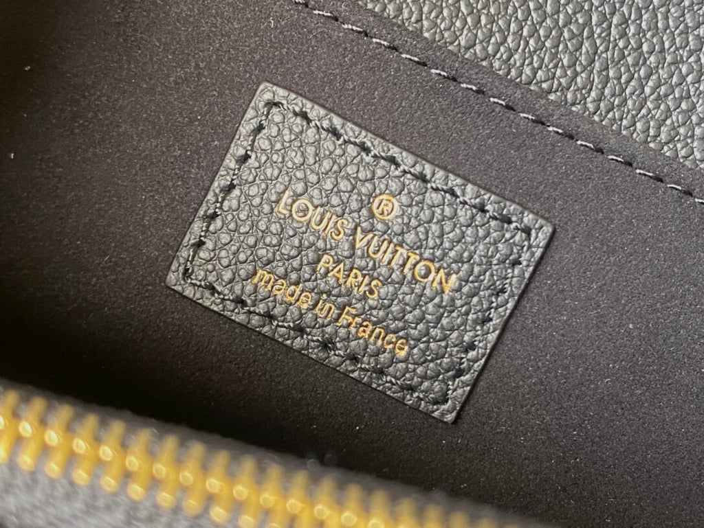 LV Pochette Metis East West Handbag