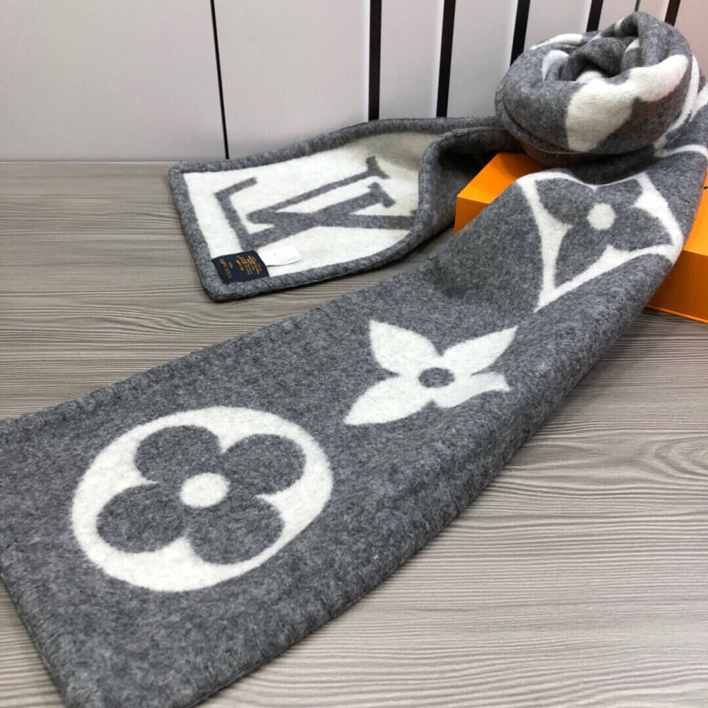 LV Autumn and Winter Scarf