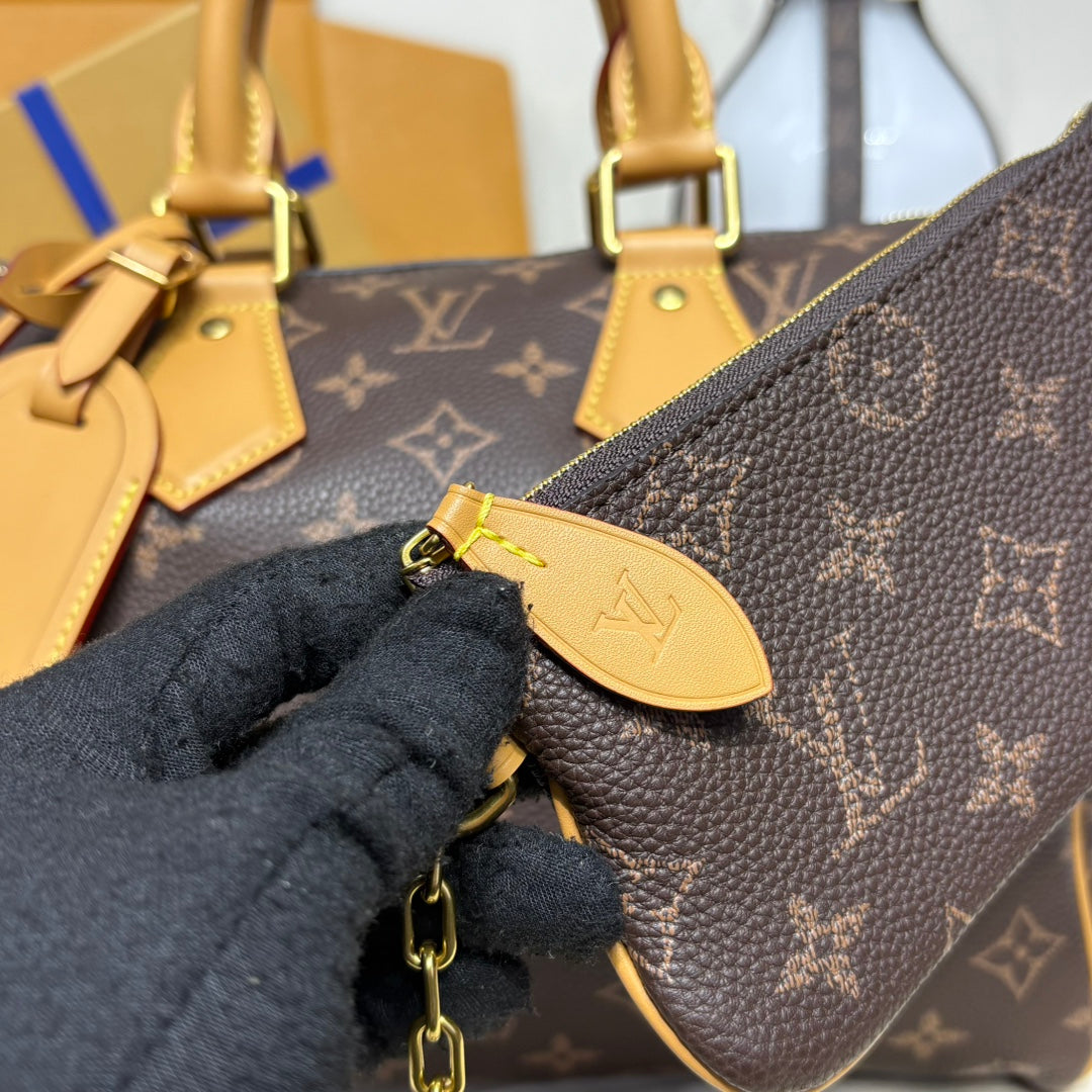 Louis Vuitton Speedy Bandoulière 30 Bag
